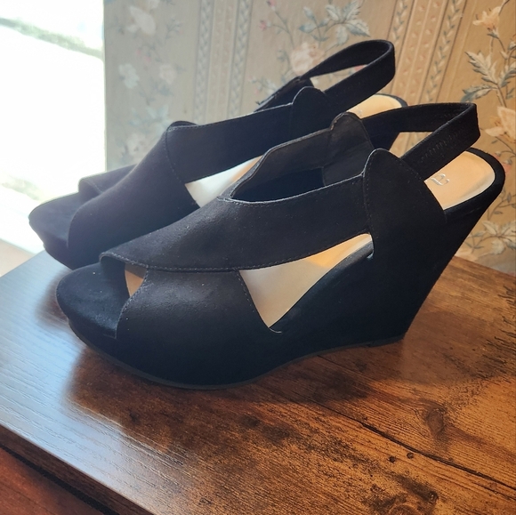 a.n.a Black Suede Wedge Sandals - Picture 4 of 4